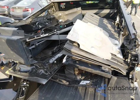 2024 Tesla Cybertruck Cyberbeast z USA, uszkodzony, nr VIN 7G2CEHEE4RA032136